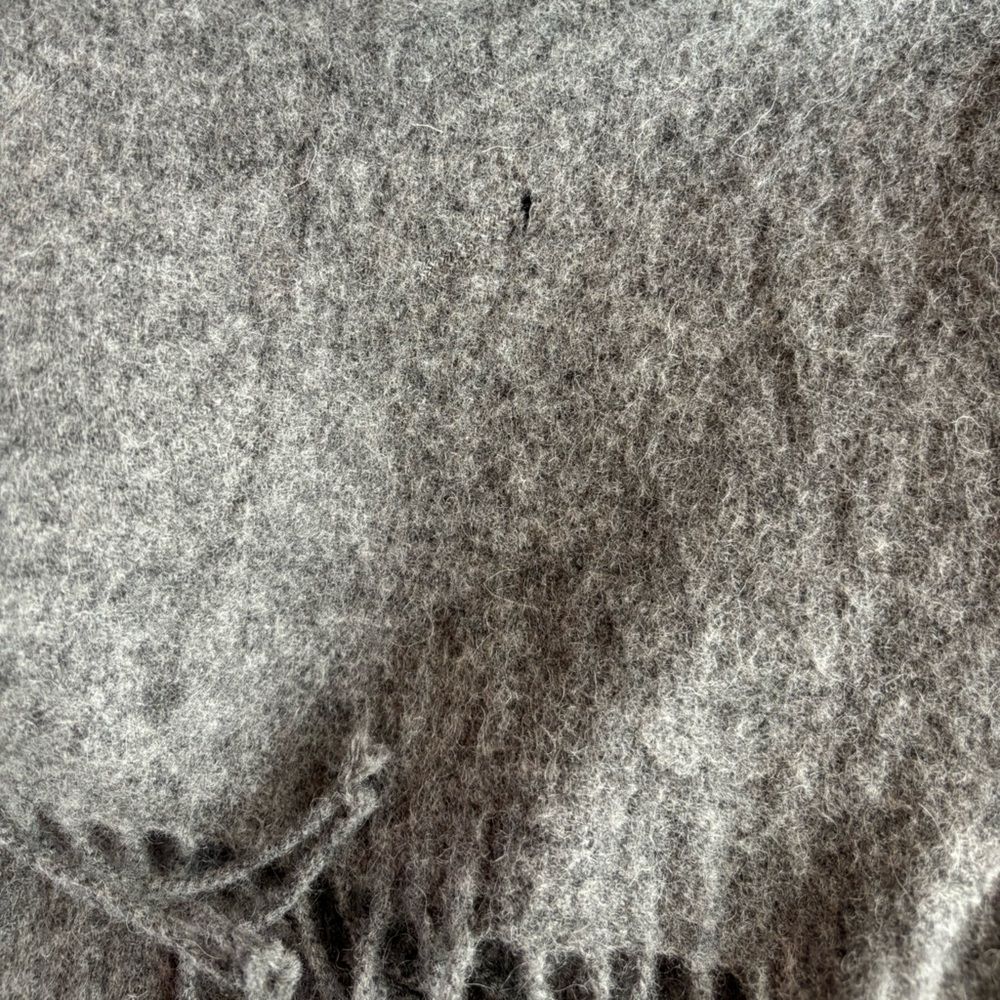 Pure Wool Scarf - Picture 4 of 7